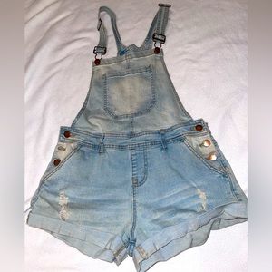 Short denim overalls